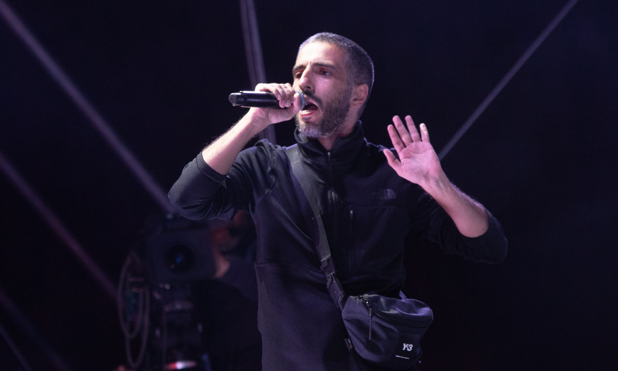 Λεξ: Πήρε «φωτιά» το Καυτανζόγλειο - Πάνω από 45.000 θεατές στη συναυλία