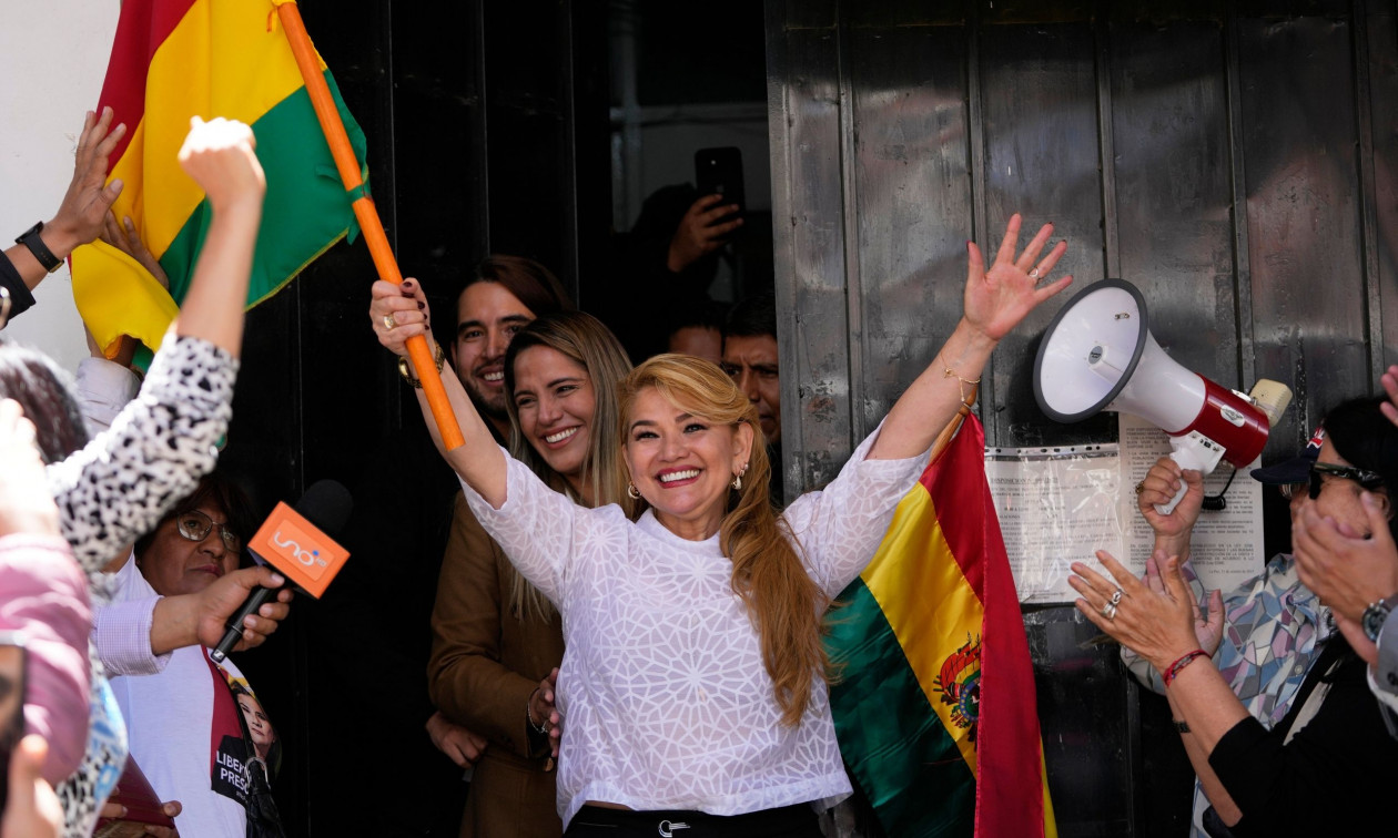 Βολιβία: Αποφυλακίστηκε μετά από 4 χρόνια η πρώην πρόεδρος που καταδικάστηκε για το «Πραξικόπημα ΙΙ»