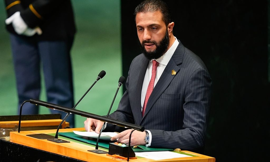 Στις ΗΠΑ ο αλ Σάρα - Η πρώτη επίσκεψη Σύριου ηγέτη στον Λευκό Οίκο εδώ και μισό αιώνα