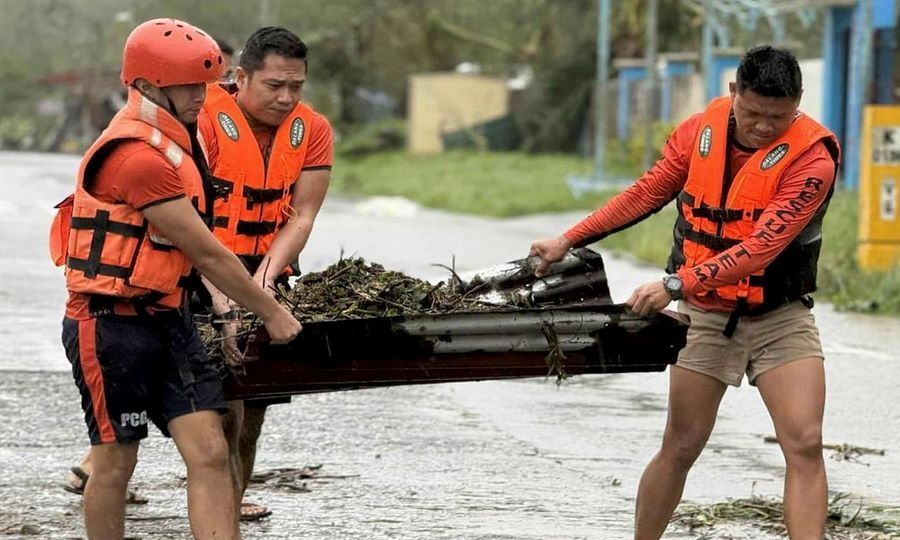 Φιλιππίνες: Τουλάχιστον δύο νεκροί από τον υπερτυφώνα Φουνγκ Γουόνγκ - Βίντεο