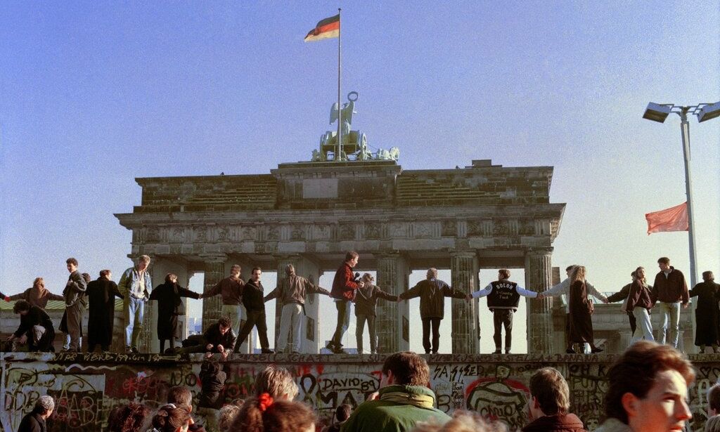 H Πτώση του Τείχους του Βερολίνου - Η 9η Νοεμβρίου 1989 που άλλαξε τον παγκόσμιο χάρτη