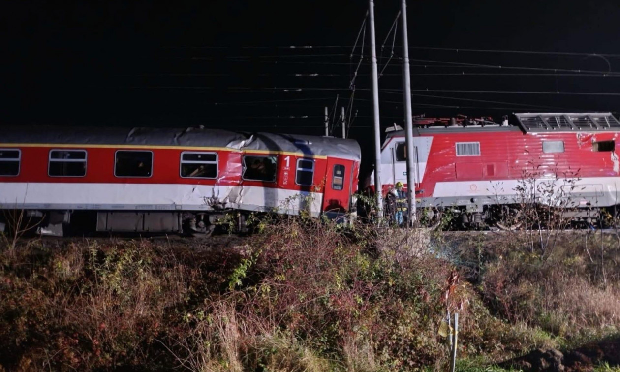 Σύγκρουση τρένων στη Σλοβακία: 11 άνθρωποι στο νοσοκομείο - Δεκάδες φέρουν ελαφρά τραύματα