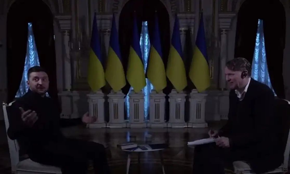 Κίεβο: Διακοπές ρεύματος κατά τη συνέντευξη Ζελένσκι στο προεδρικό μέγαρο - Δείτε βίντεο