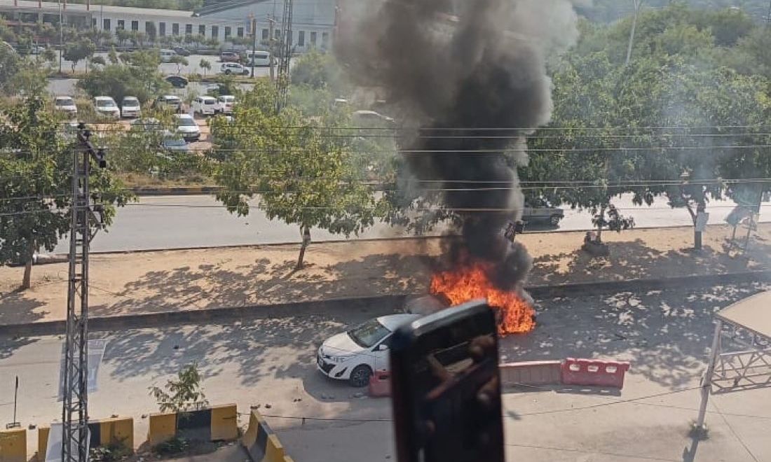 Πακιστάν: Έκρηξη παγιδευμένου αυτοκινήτου έξω από δικαστήριο του Ισλαμαμπάντ - 5 νεκροί