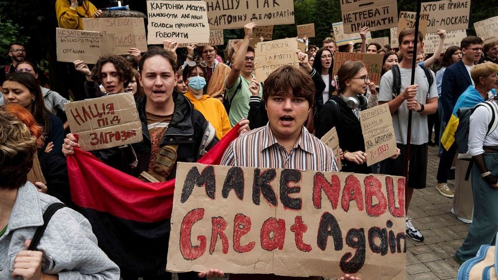 Ουκρανία: Σκάνδαλο διαφθοράς  - «Δραπέτευσε» με αεροπλάνο συνεργάτης  του Ζελένσκι