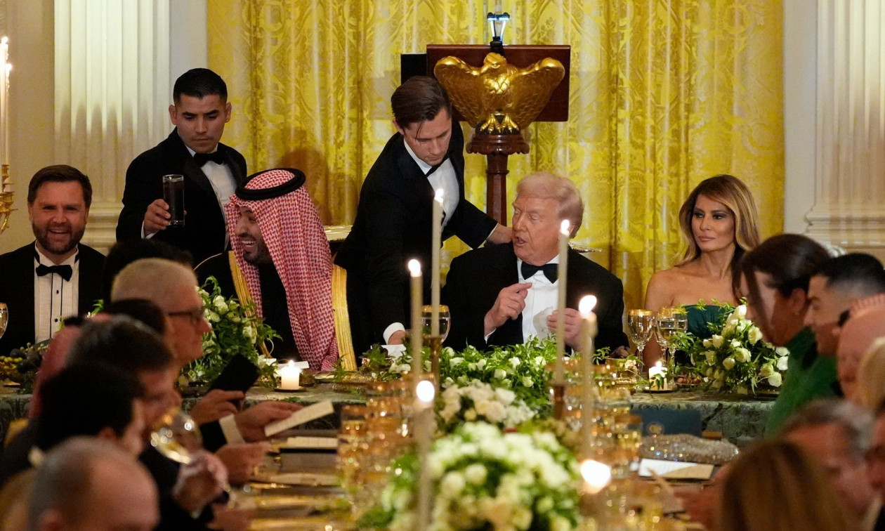 Με Έλον Μασκ και Κριστιάνο Ρονάλντο το επίσημο δείπνο του Τραμπ στον πρίγκιπα Μοχάμεντ μπιν Σαλμάν