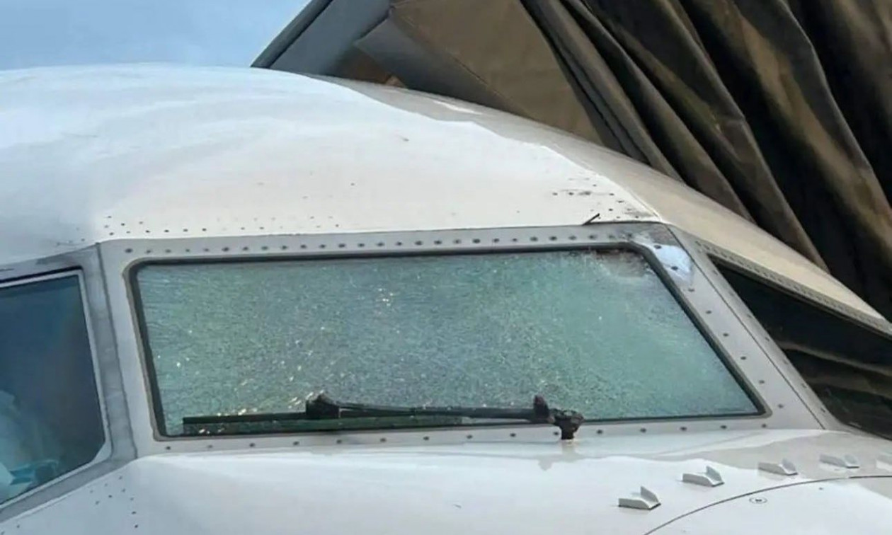 ΗΠΑ: Θραύσματα γυαλιού χτύπησαν πιλότους αεροσκάφους - Το Boeing 737 MAX συγκρούστηκε με μπαλόνι