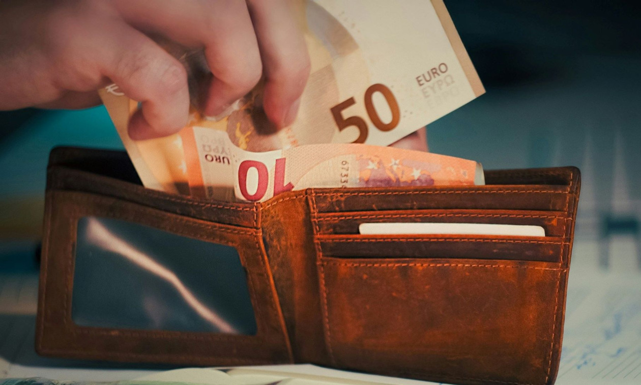 Επίδομα 391€: Καταργούνται τα ηλικιακά όρια- Ποιοι είναι οι δικαιούχοι