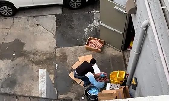 d27c2618-estiatorio.jpg?t=YfNhibkp_5eVxGb3lR9QhA