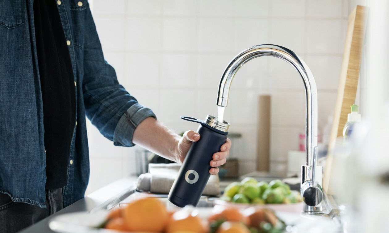 «Οι λογαριασμοί θα αυξηθούν μόνο 2 ευρώ», εξηγεί η ΕΥΔΑΠ – «Το νερό παραμένει δημόσιο αγαθό»