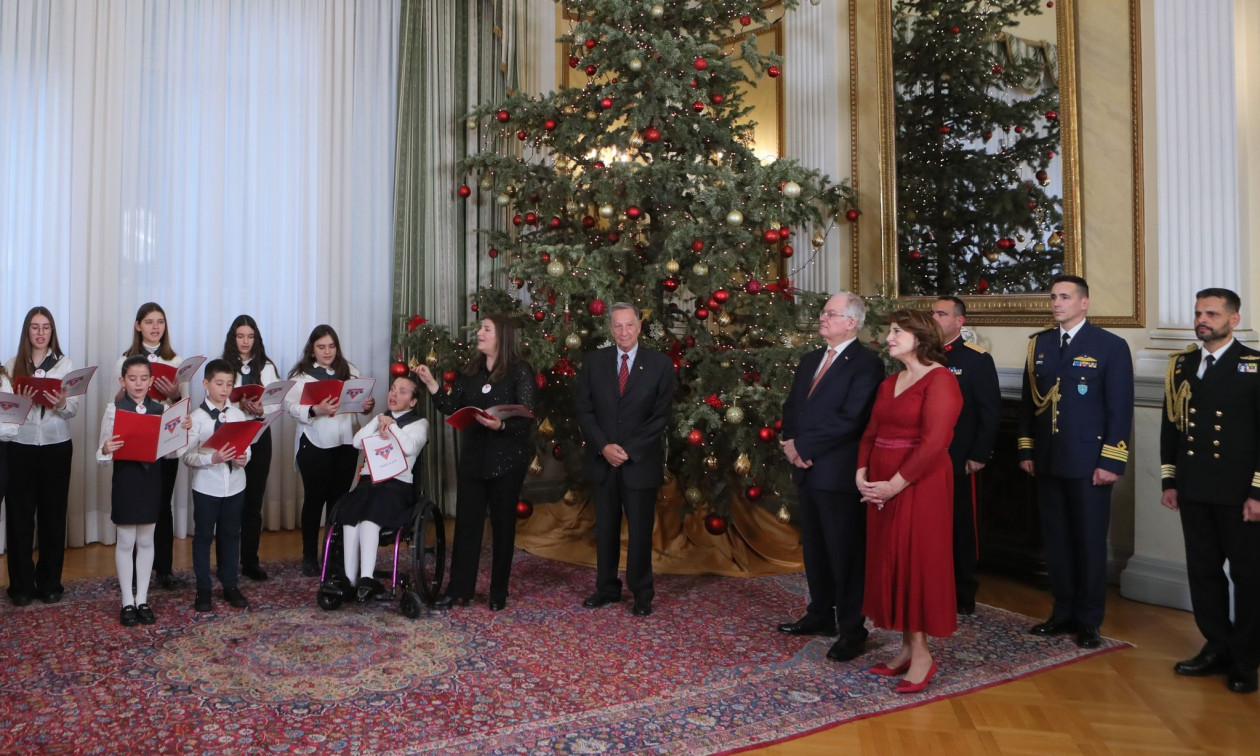 Τα χριστουγεννιάτικα κάλαντα στον Πρόεδρο της Δημοκρατίας και οι ευχές για καλές γιορτές