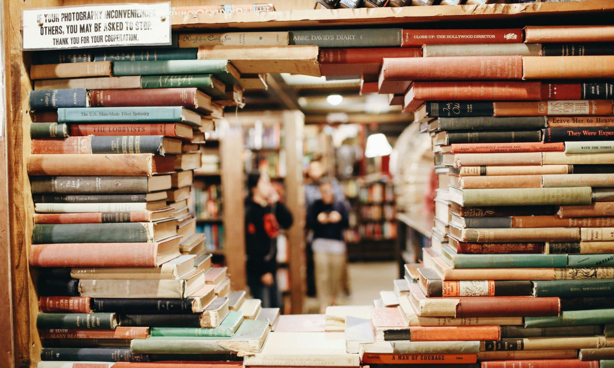 Voucher βιβλίων ΔΥΠΑ: Μέχρι τις 31 Δεκεμβρίου η χρήση των επιταγών των 25 ευρώ