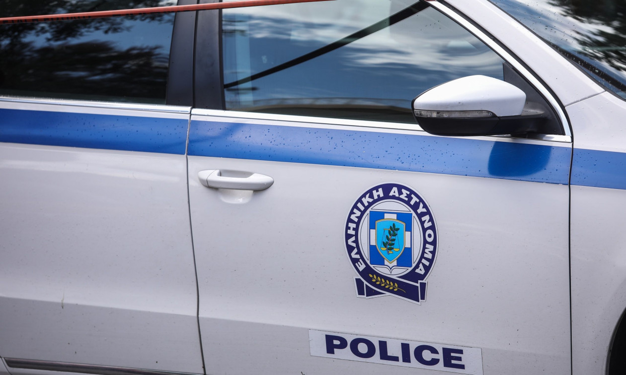 Πάτρα: Αίσιο τέλος με την γυναίκα που απειλούσε να πέσει από ταράτσα - Πείστηκε να κατέβει