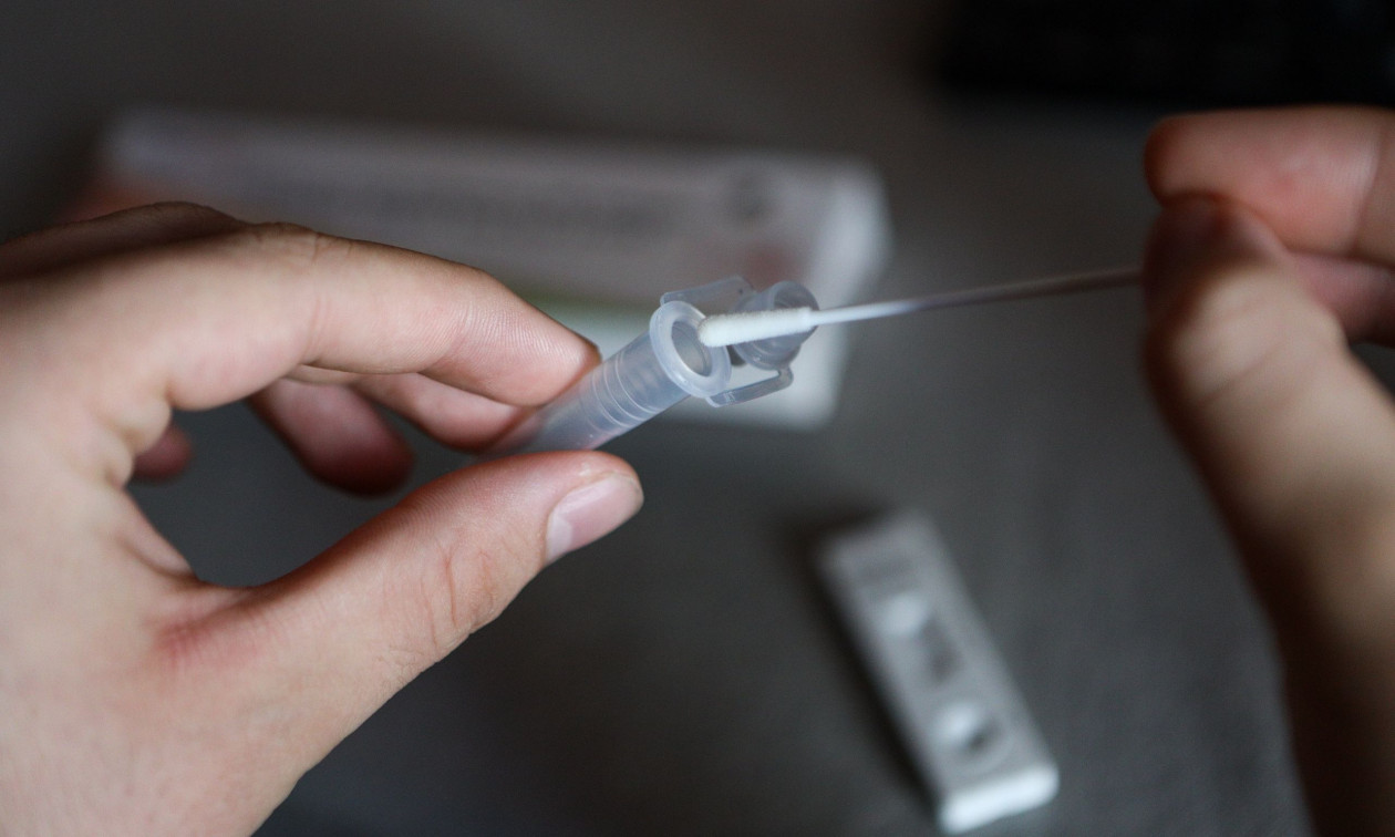 Μαγιορκίνης στο Newsbomb: «Δεν αποκλείεται και δεύτερη κορύφωση της γρίπης στη συνέχεια του χειμώνα»