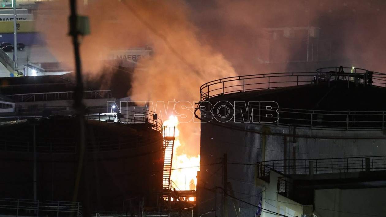 Φωτιά στα Καζάνια στο Πέραμα - Ποιοι δρόμοι έκλεισαν - βίντεο