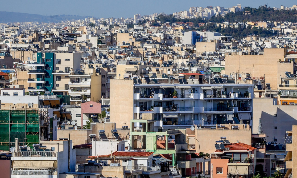 ΕΛΣΤΑΤ: Σε υψηλό 17 ετών το διαθέσιμο εισόδημα των νοικοκυριών το 2025 - Ανοδος και στην κατανάλωση