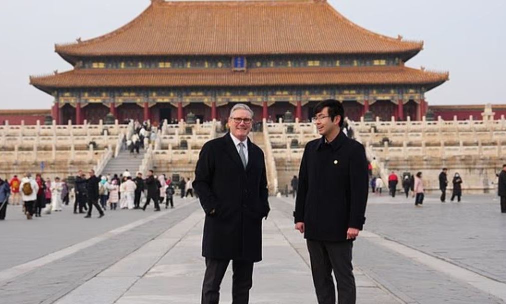 Κίνα: Ο Στάρμερ είδε την Απαγορευμένη Πόλη...σαν απλός τουρίστας - Η ιδιωτική ξενάγηση Τραμπ το 2017