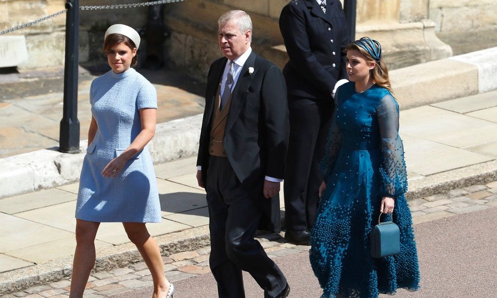 Επστάιν: Πώς ο Αντριου έμπλεξε τις κόρες του στο σκάνδαλο - Οι φωτογραφίες με τις πριγκίπισσες