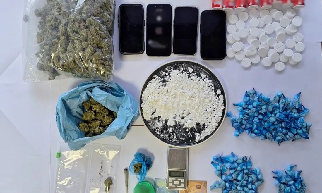 Ναύπακτος: Εξαρθρώθηκε εγκληματική οργάνωση που διακινούσε ναρκωτικά - Τέσσερις συλλήψεις