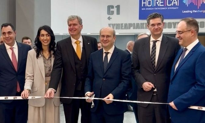 Κωστής Χατζηδάκης: Εφικτή η δωδεκάμηνη τουριστική περίοδος - Τι είπε για την εστίαση