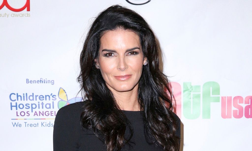 86bdbe99-angie-harmon.jpg?t=o4gbc-SQnnpDbFatelCeWg
