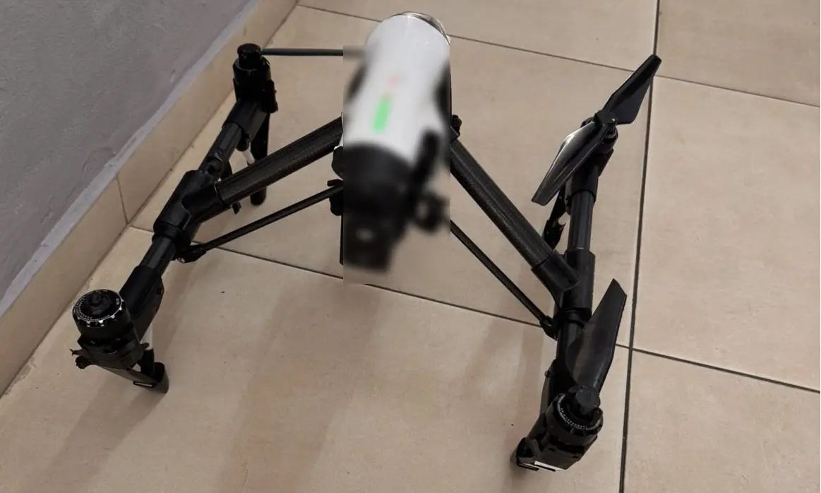 ΕΛΑΣ: Επιχείρησαν να περάσουν με drones απαγορευμένα αντικείμενα στις φυλακές Δράμας και Λάρισας