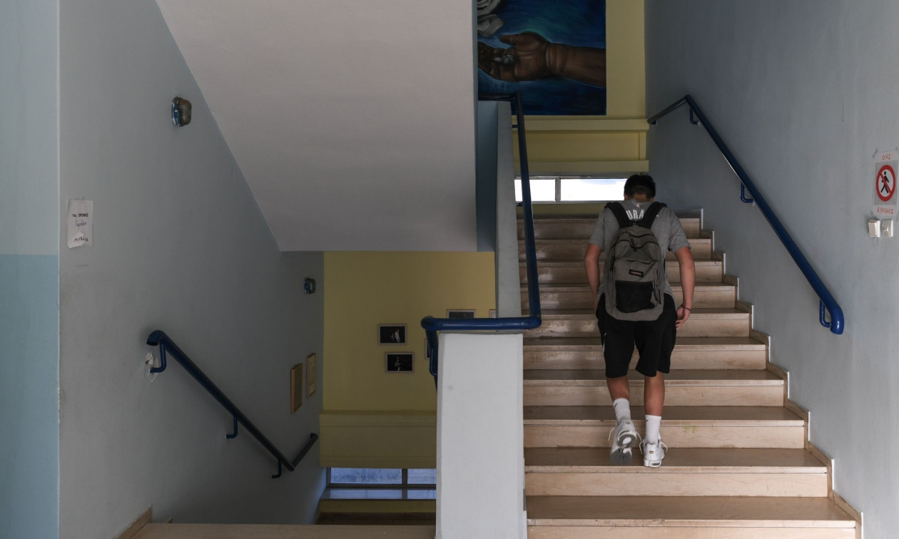 Σχολεία: Πότε επιστρέφουν οι μαθητές στα θρανία - Τι ισχύει για τις Πανελλήνιες