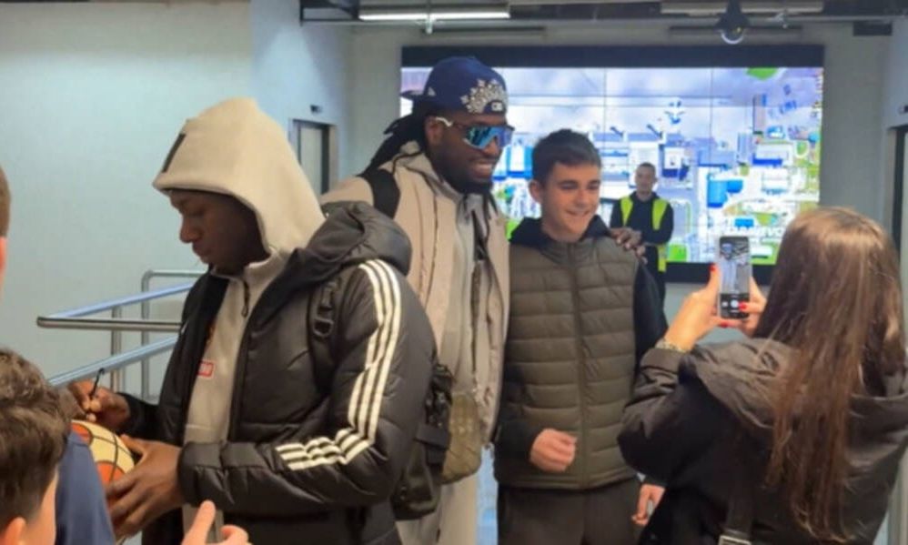 Παναθηναϊκός AKTOR: Αποθεωτική υποδοχή στο Σαράγεβο (vid)