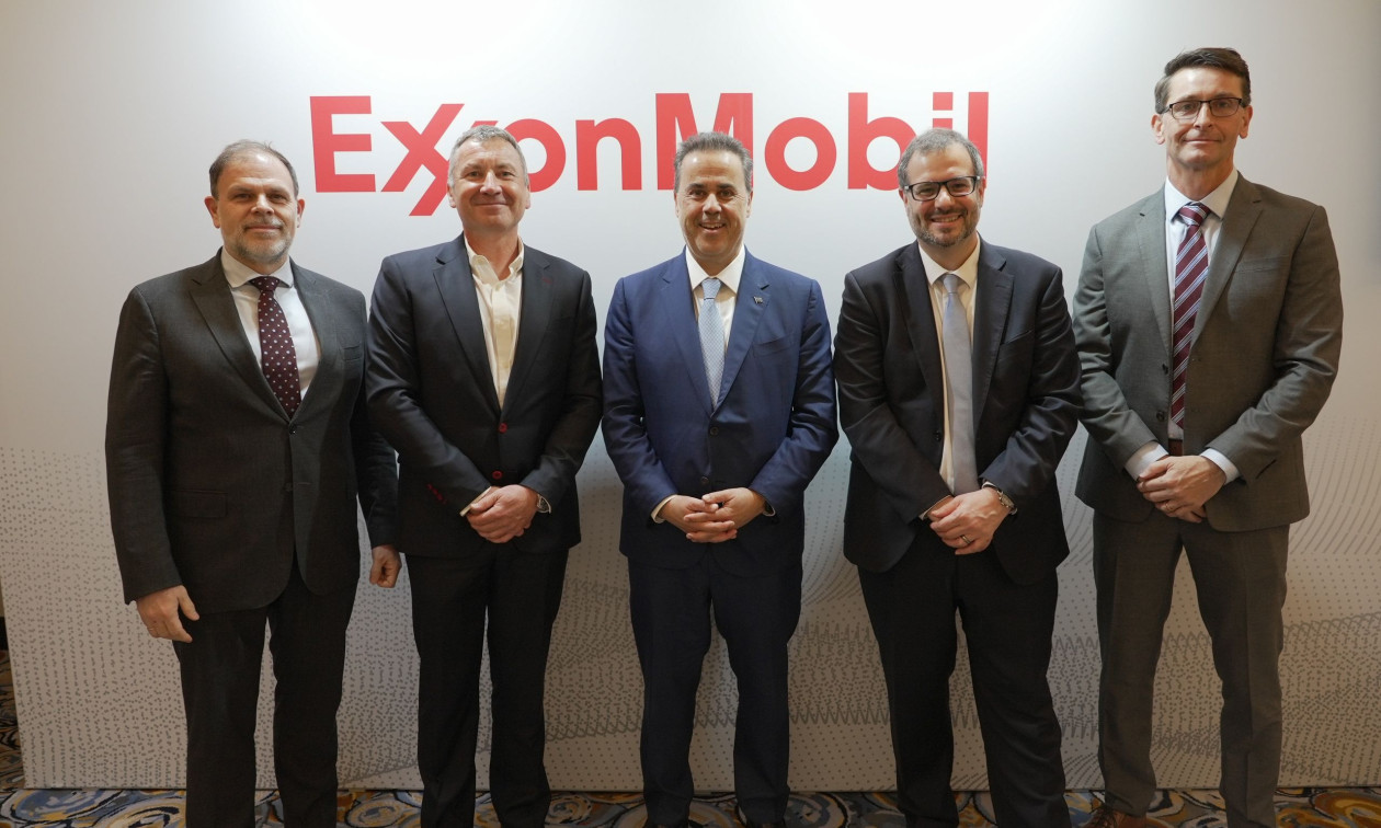 Συνάντηση Παπασταύρου με ExxonMobil: Σε τροχιά υλοποίησης η γεώτρηση στο Ιόνιο το 2027