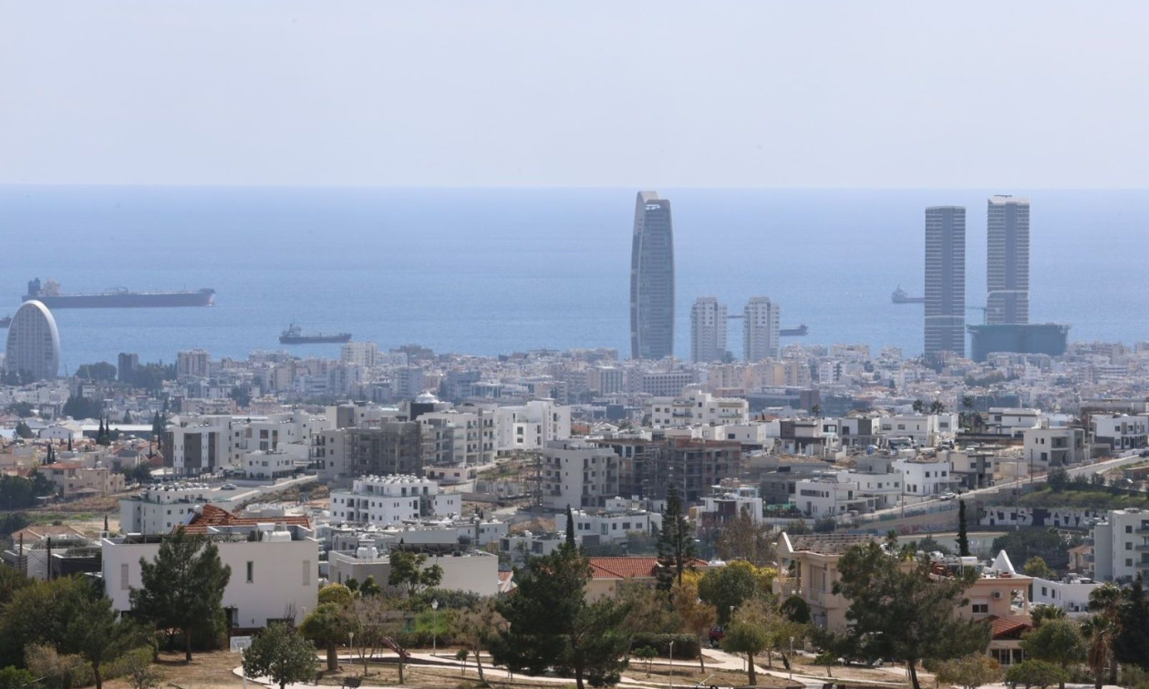 Telegraph: Η Κύπρος ζητά νέα συμφωνία ασφάλειας με τη Βρετανία για τις βάσεις