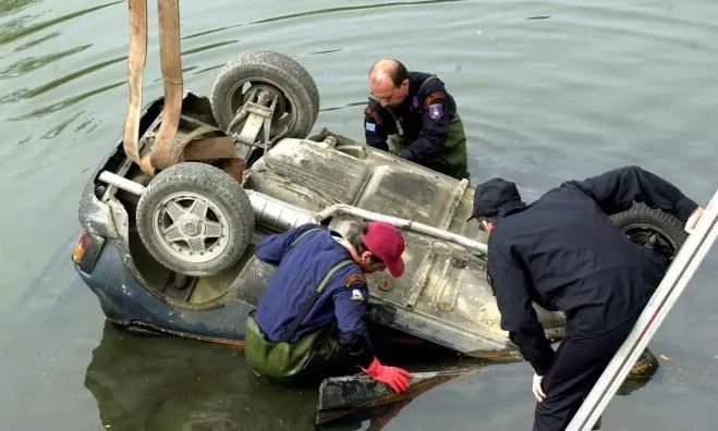Τραγωδία στη Λήμνο: Νεκρός ανασύρθηκε ο οδηγός ΙΧ που έπεσε στο λιμάνι