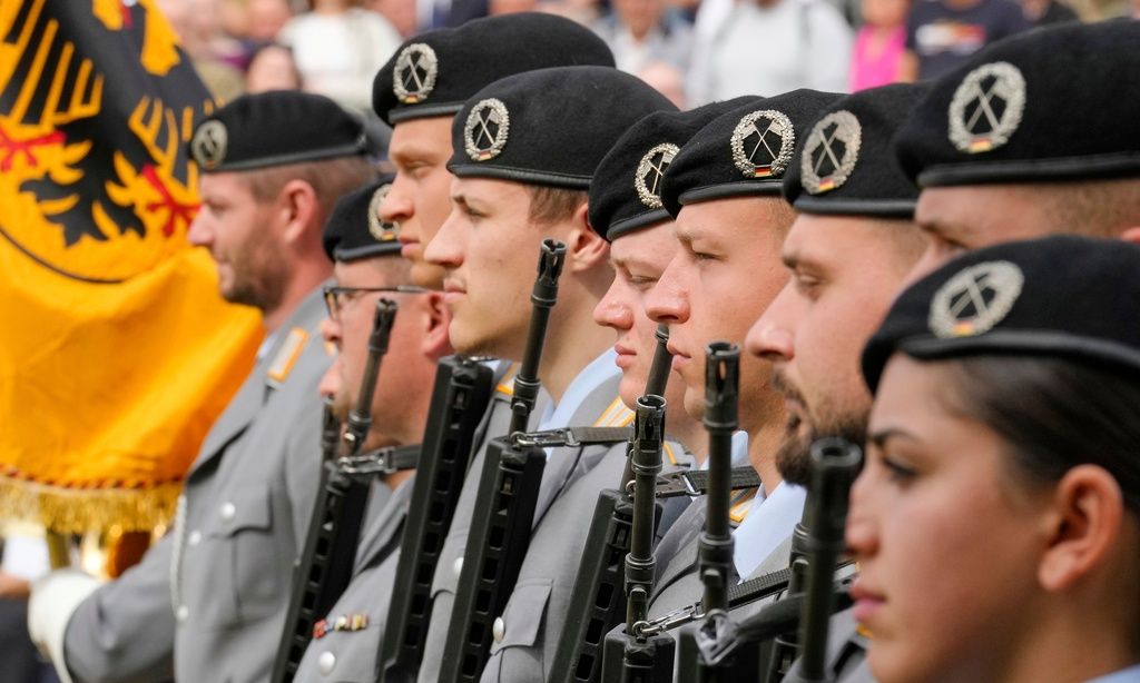Explainer: Οι Γερμανοί... ξανάρχονται κυριολεκτικά - Πώς γίνονται πάλι παγκόσμια στρατιωτική δύναμη