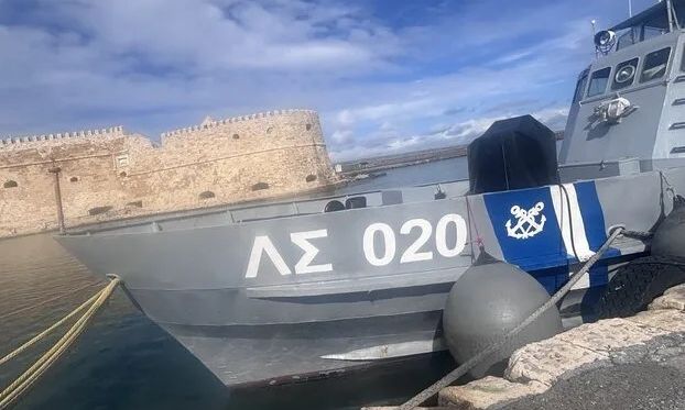 Εντοπισμός 125 μεταναστών σε δύο λέμβους ανοιχτά τ