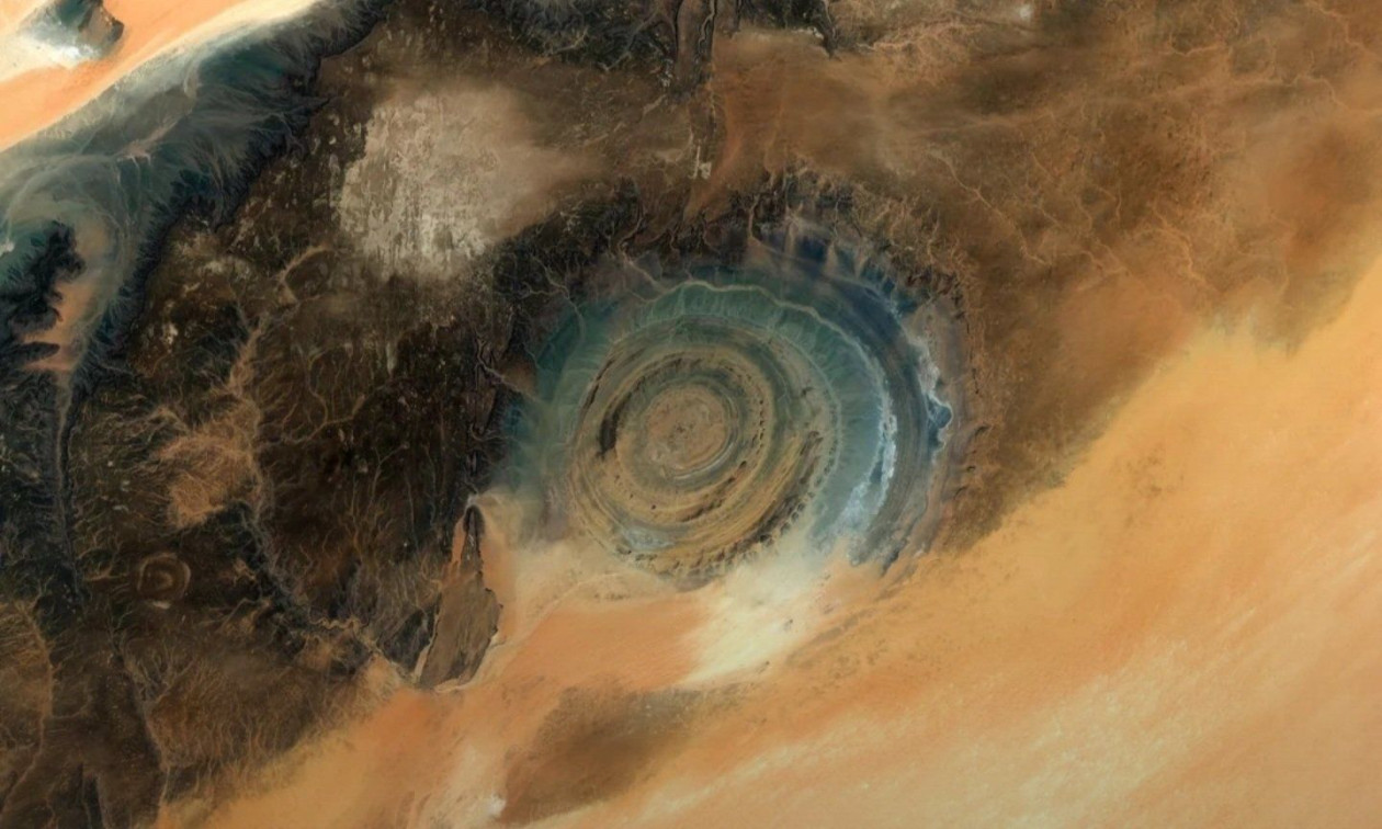Το Μάτι της Σαχάρας: Ένα γεωλογικό μυστήριο κατανοητό μόνο από το διάστημα