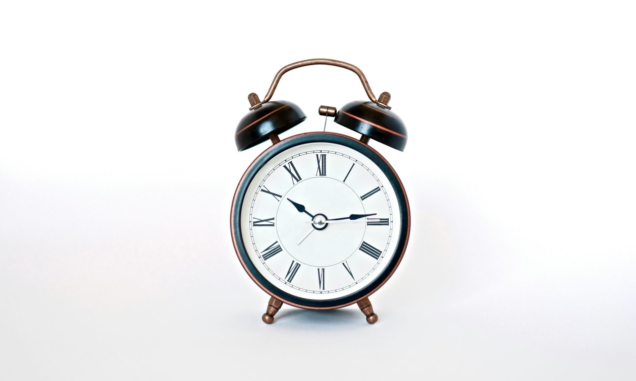 Αλλαγή ώρας 2026: Πότε γυρνάμε τους δείκτες μια ώρα μπροστά