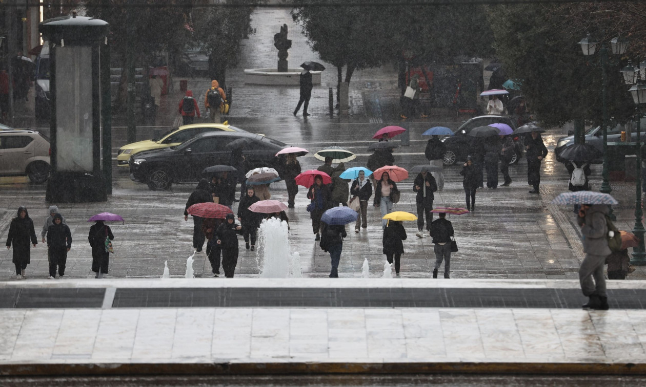 Καιρός: «Καμπανάκι» Μαρουσάκη για τους βορειάδες - Πότε θα φύγει η αφρικανική σκόνη