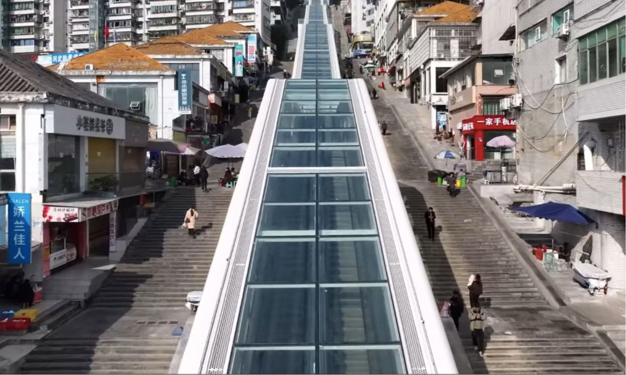 Κίνα: Σε λειτουργία οι μακρύτερες κυλιόμενες σκάλες του κόσμου - Έχουν μήκος ένα χιλιόμετρο