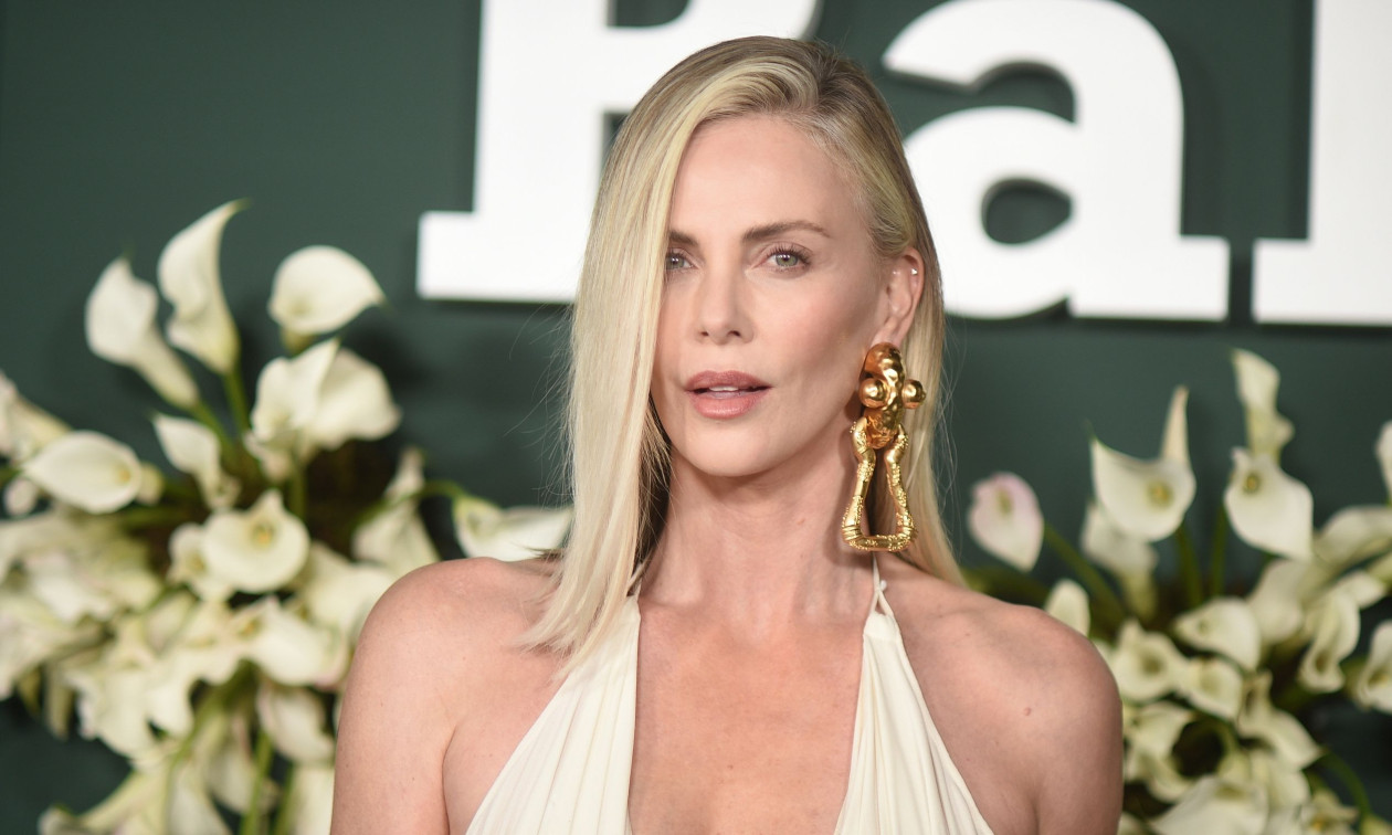 Σαρλίζ Θερόν: Μίλησε για τη μοιραία νύχτα που η μητέρα της σκότωσε τον πατέρα της σε αυτοάμυνα