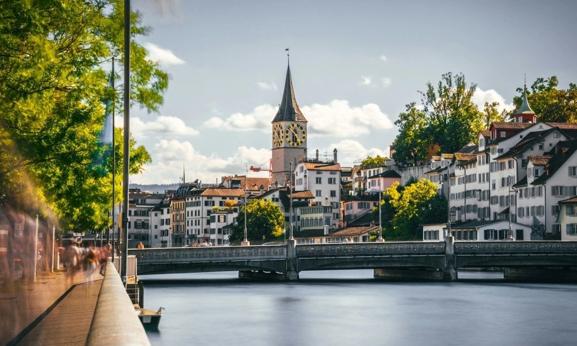 Η χώρα που αναζητά εργαζομένους με μισθούς έως και 6.500 ευρώ: Οι πιο περιζήτητοι τομείς