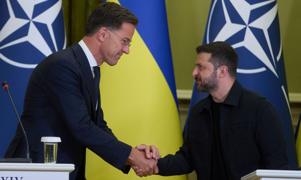 Κρίσιμες συνομιλίες μεταξύ Ζελένσκι, Ρούτε και Αμερικανών αξιωματούχων – Στο τραπέζι εκεχειρία