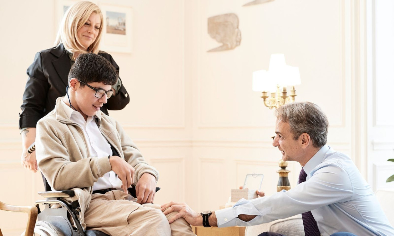 Μητσοτάκης σε μαθητή Ειδικού Σχολείου: Με συγκίνησε η επιστολή σου, ήταν γραμμένη με πόνο, προσμονή