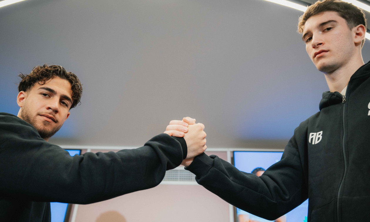 Κωστούλας και Αβδάλας αντάλλαξαν ρόλους και «τρέλαναν» το TikTok – Δεν ήταν πρωταπριλιάτικο αστείο!