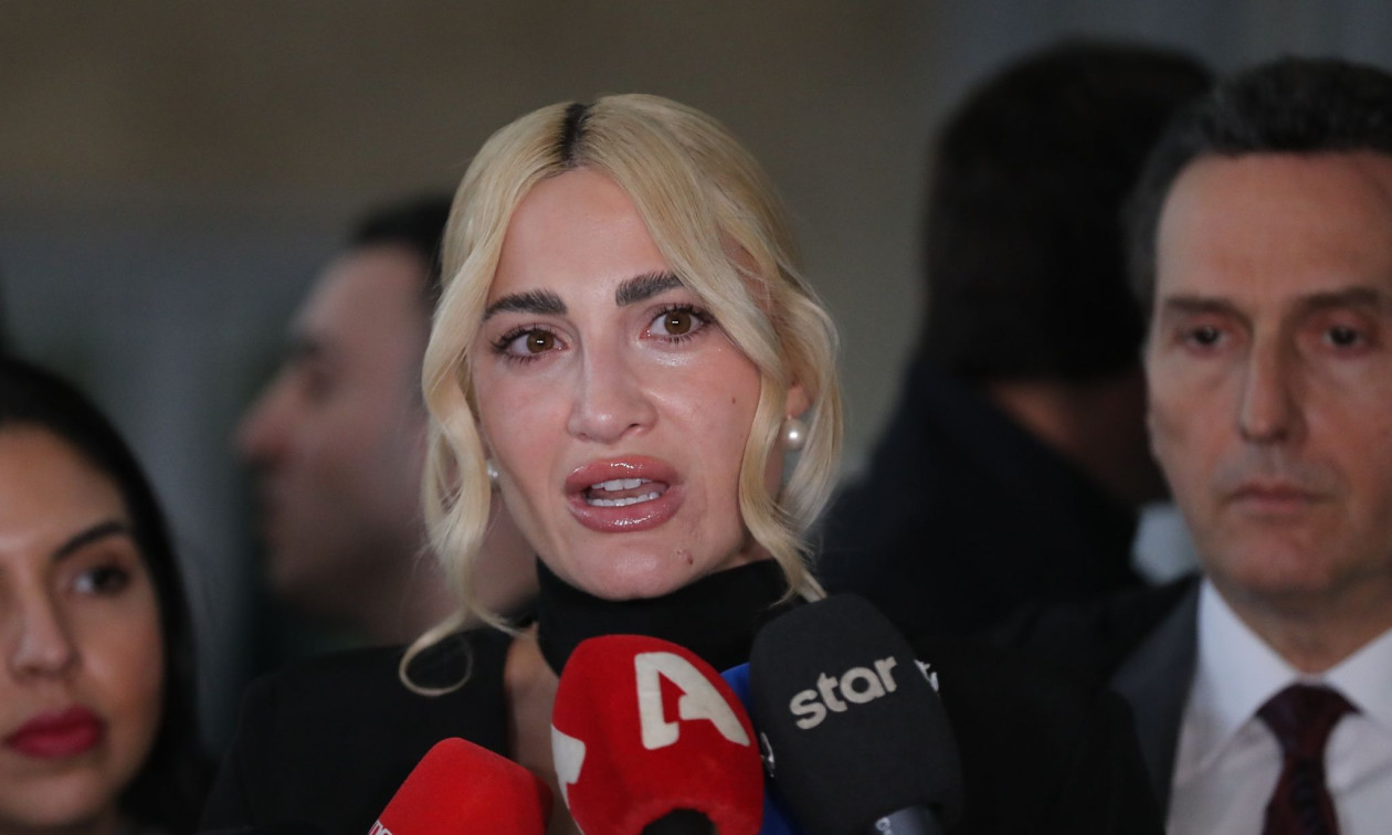 Δημητρακόπουλος: «Η ΕΛ.ΑΣ. είναι έξω από το σπίτι της Ιωάννας Τούνη και θέλει να τη συλλάβει»