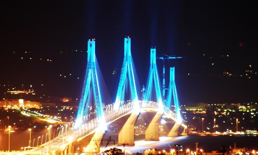 Φωταγωγείται η Γέφυρα Ρίου-Αντιρρίου για τα 200 χρόνια από την Έξοδο του Μεσολογγίου