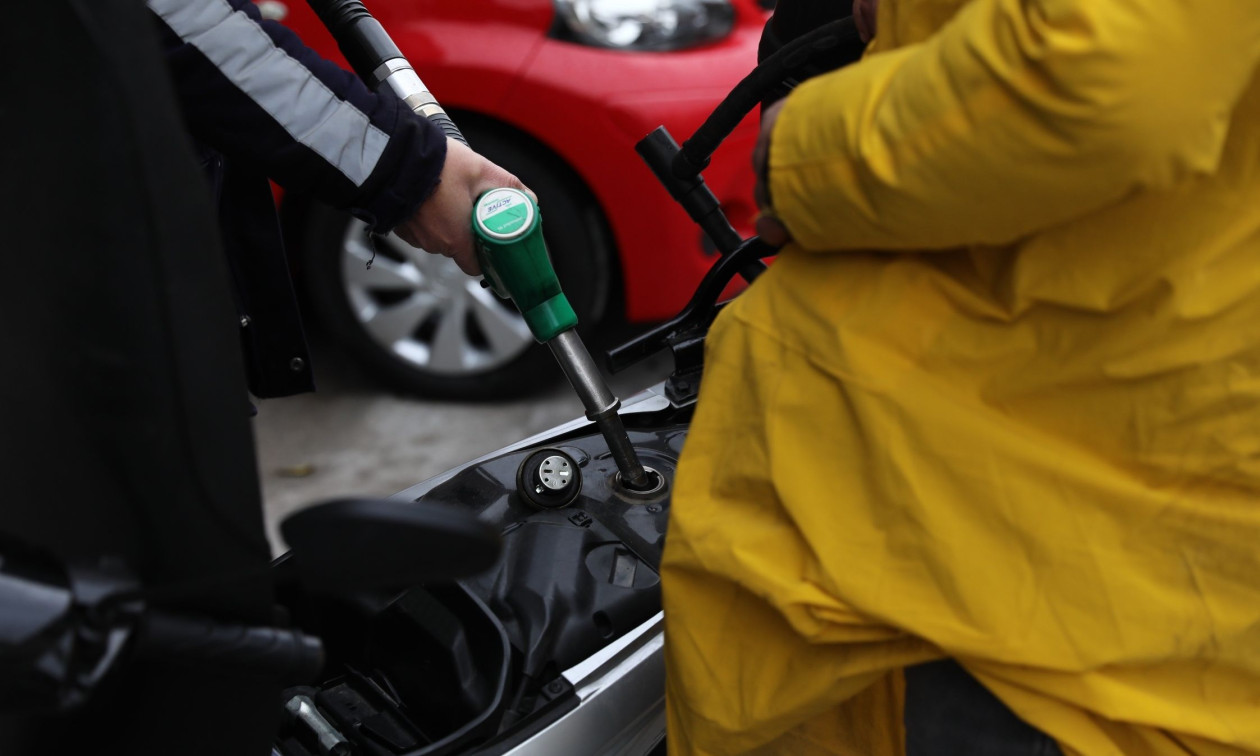 Fuel Pass: Ανοίγουν αύριο οι αιτήσεις - Πώς θα λάβετε χρήματα αυτή την εβδομάδα