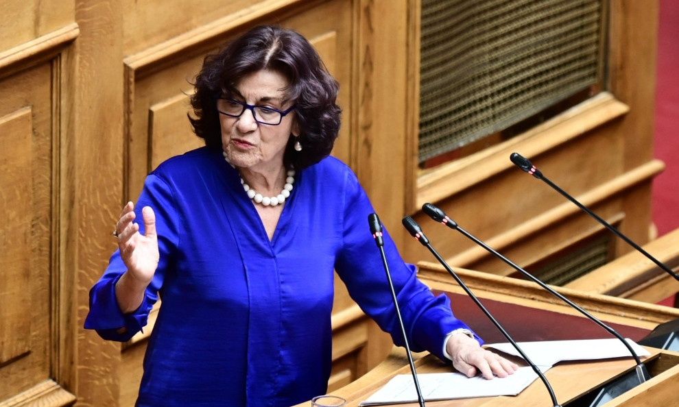 Πέθανε ο γιος της Θεανώς Φωτίου σε ηλικία 48 ετών