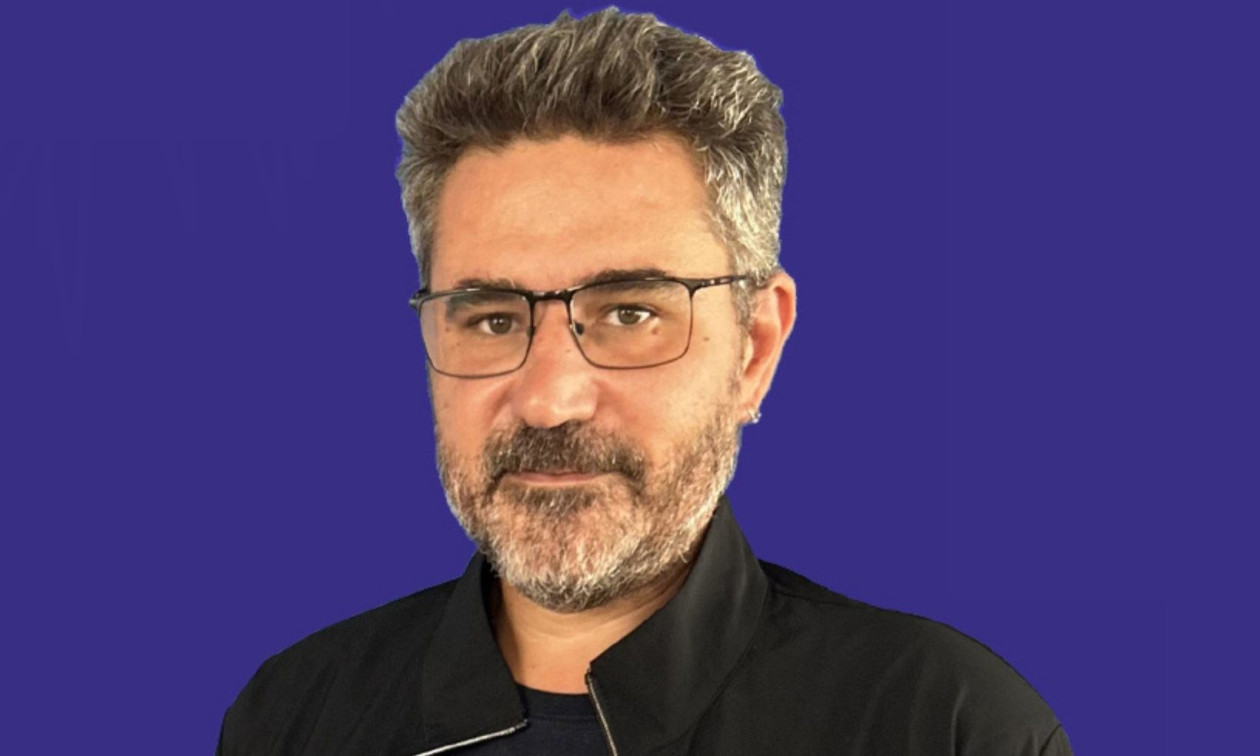 Βασίλης Ρίζος: Την Τετάρτη η πολιτική κηδεία και η αποτέφρωση της σορού του γιου της Θεανούς Φωτίου