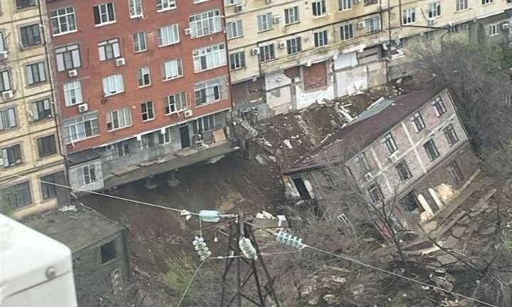 Ρωσία: Νεκροί και χιλιάδες εκτοπισμένοι από πλημμύρες και κατολισθήσεις στο Νταγκεστάν