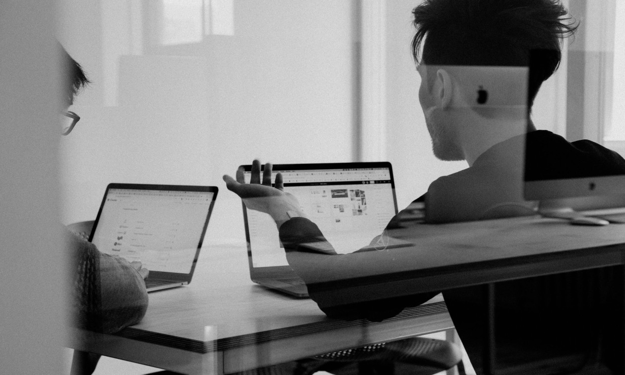 Πάσχα 2026: Ποιοι εργαζόμενοι δικαιούνται προσαύξηση 75% τις ημέρες των αργιών