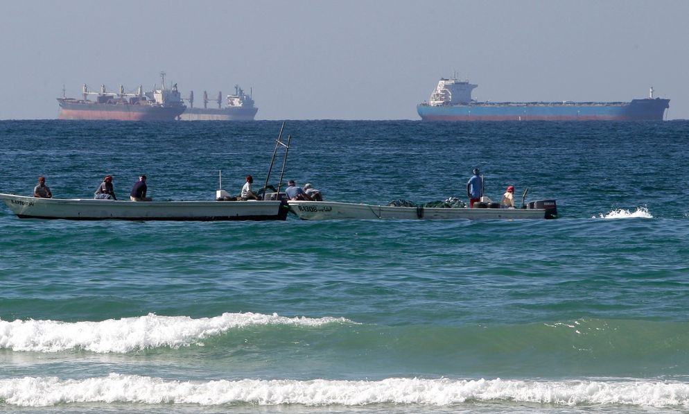 Στενά του Ορμούζ: 800 παγιδευμένα πλοία και 20.000 εγκλωβισμένοι ναυτικοί εξετάζουν την εκεχειρία